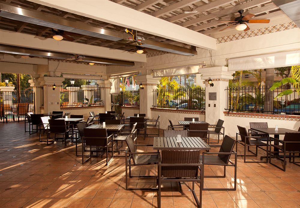 Courtyard Old Town Hotel 3*