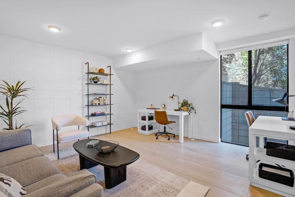 Experience Eco-luxury At Its Finest - Centrally Located Clea House In San Diego! Holiday home