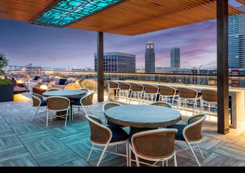 Lux With Rooftop Pool By Petco Park And Convention Center 41 *