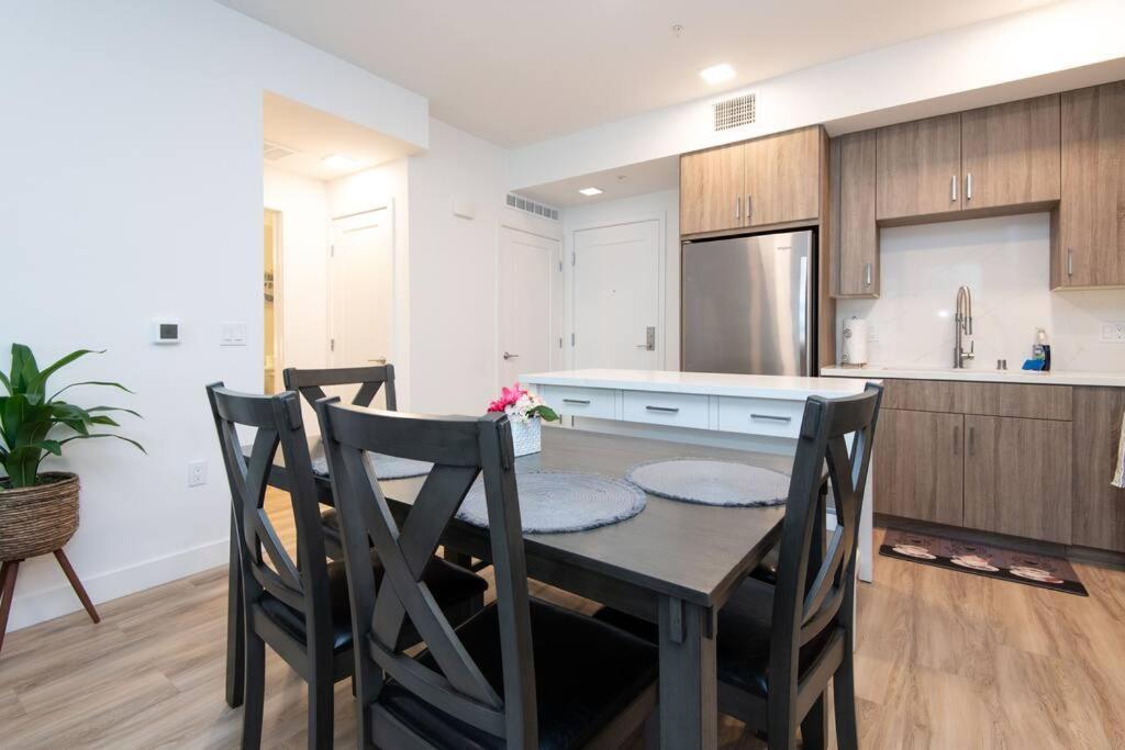 Lux With Rooftop Pool By Petco Park And Convention Center 41 San Diego