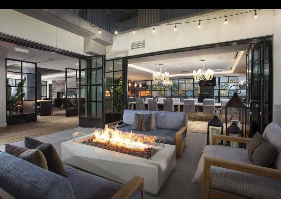 Lux With Rooftop Pool By Petco Park And Convention Center 41 *