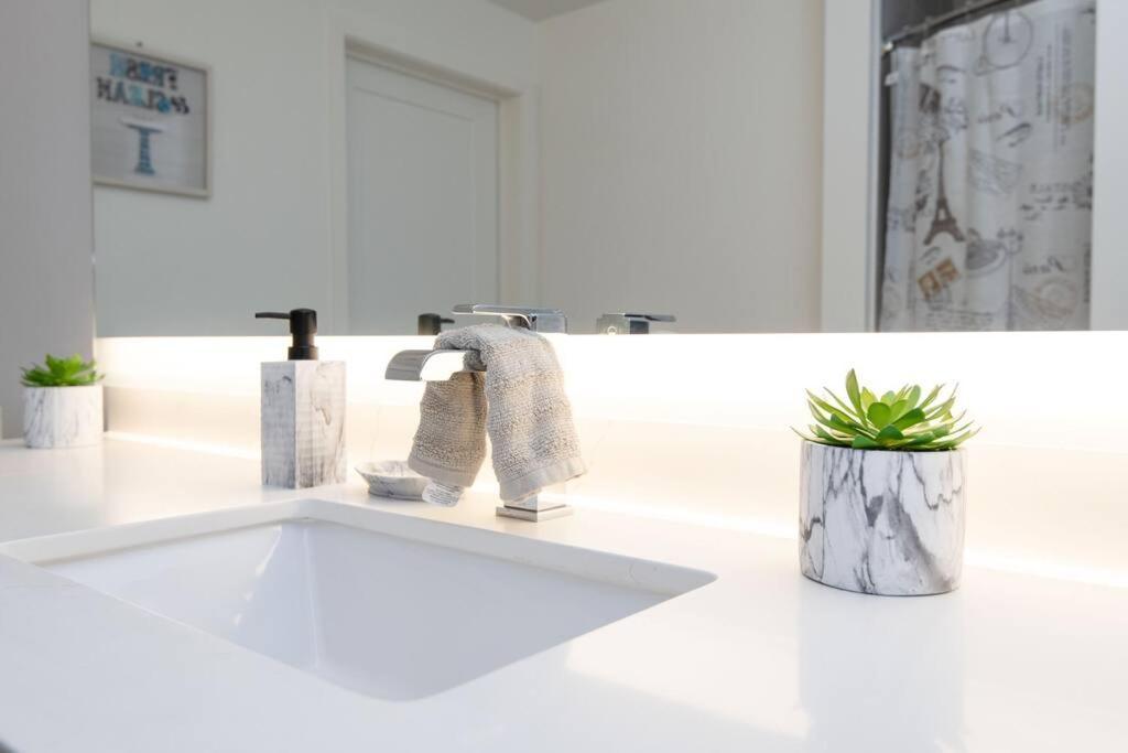 Lux With Rooftop Pool By Petco Park And Convention Center 41 * San Diego