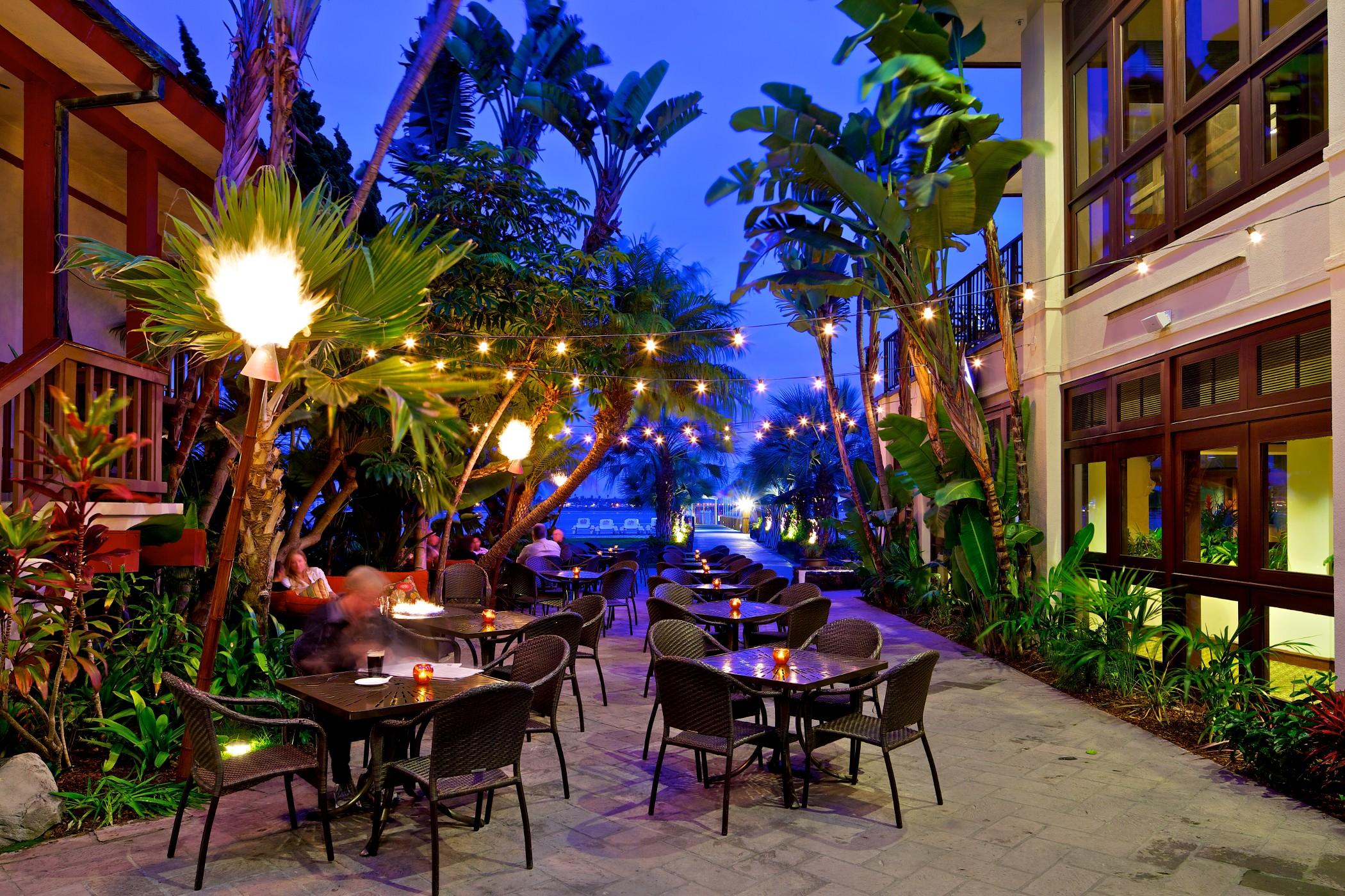 Hotel Catamaran And 4*