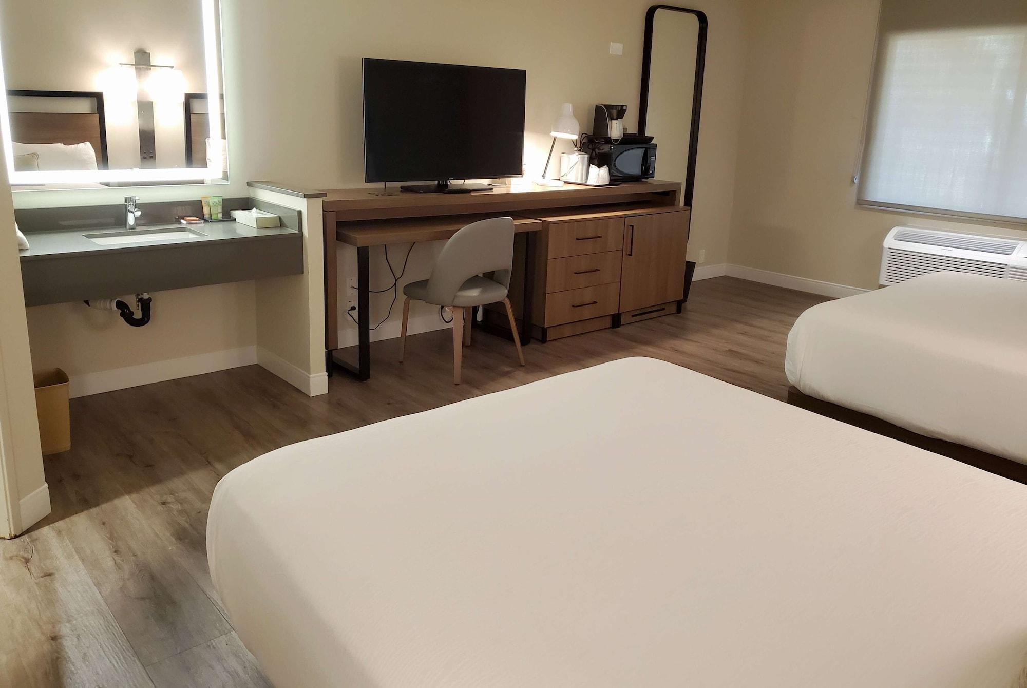 Wyndham Garden Hotel