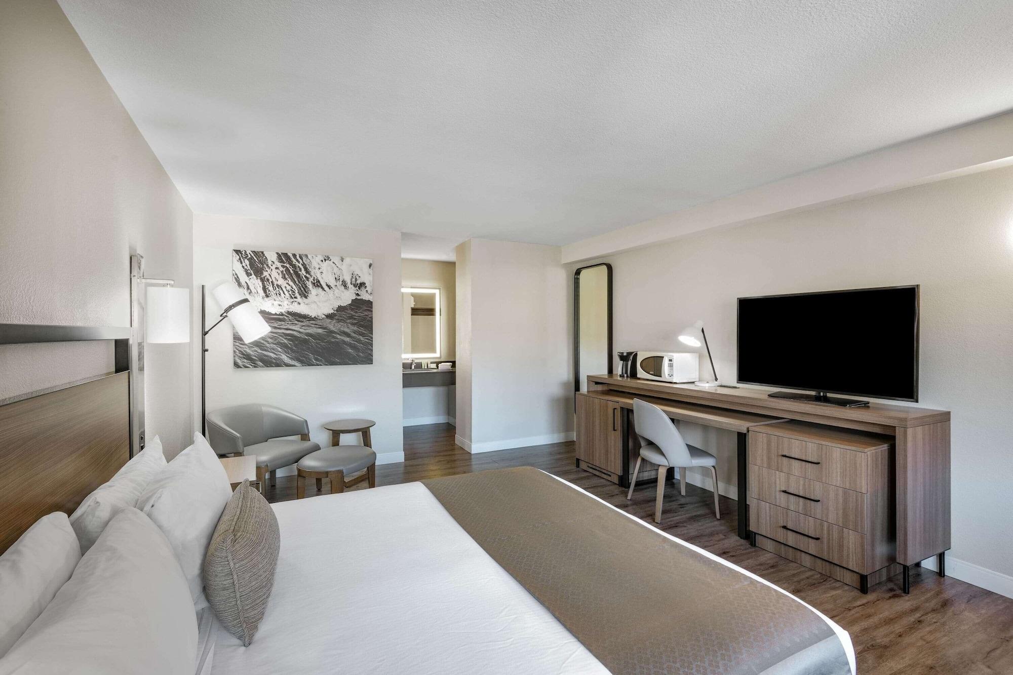 Wyndham Garden Hotel