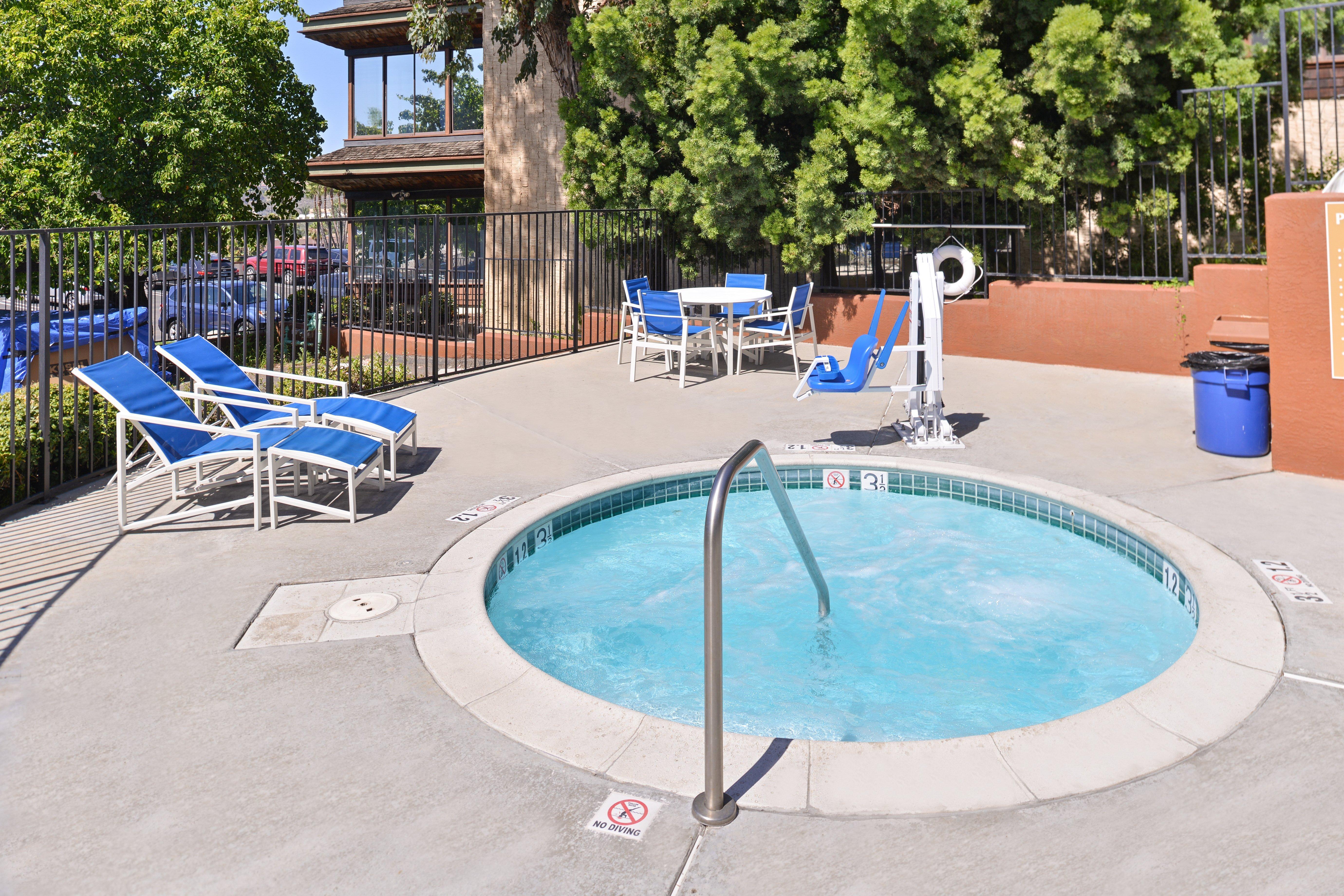 Candlewood By Ihg 2*