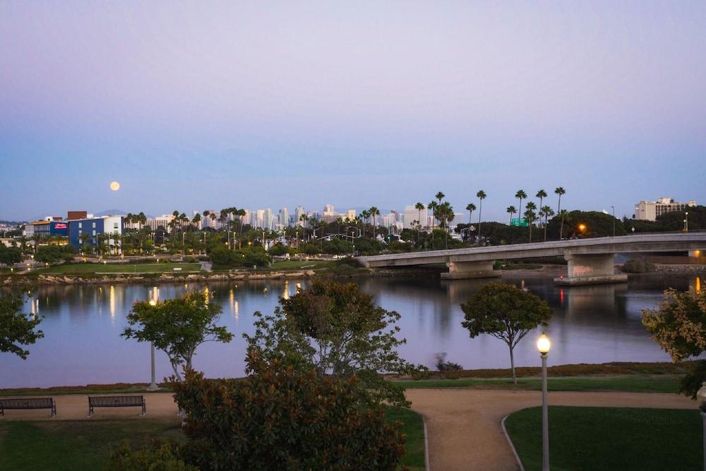 Homewood By Hilton Airport-liberty Station 3*