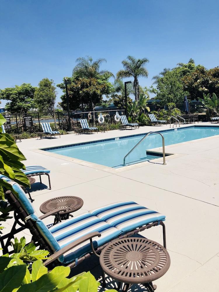 Homewood By Hilton Airport-liberty Station 3*