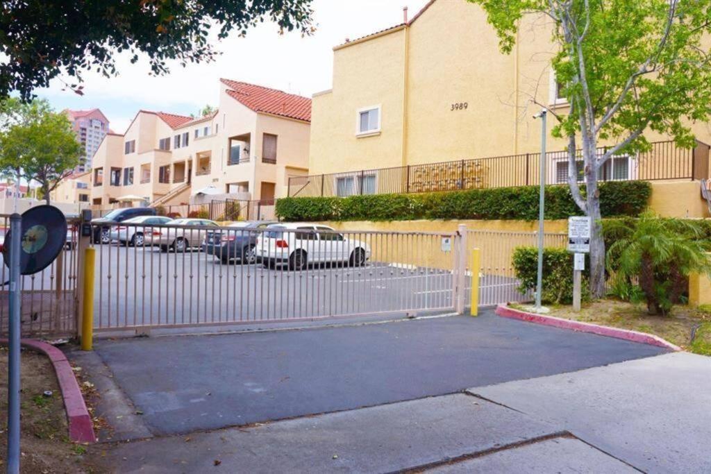 Corner 2-story One Bedroom La Jolla Apartment San Diego