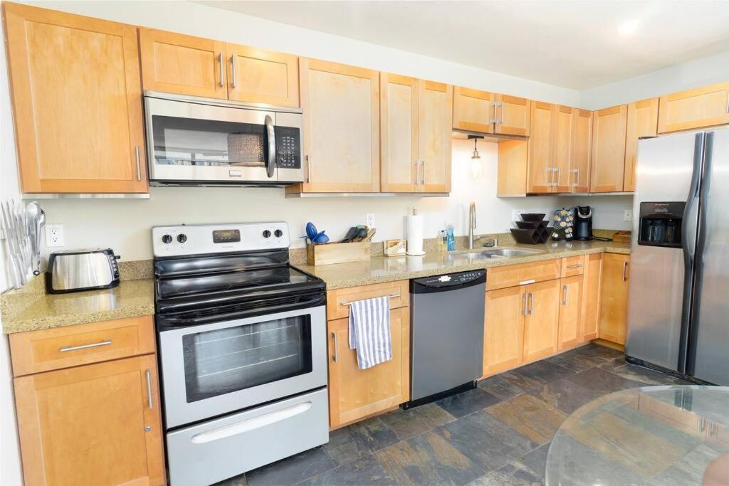 Holiday home Pineapple Paradise -in The Heart Of Mission Beach- Just Steps To And Belmont Park *