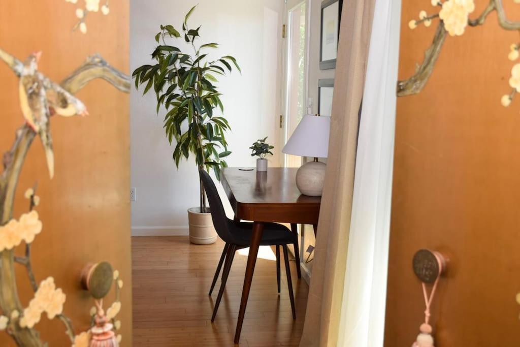 Apartment Stylish With Ocean & Views