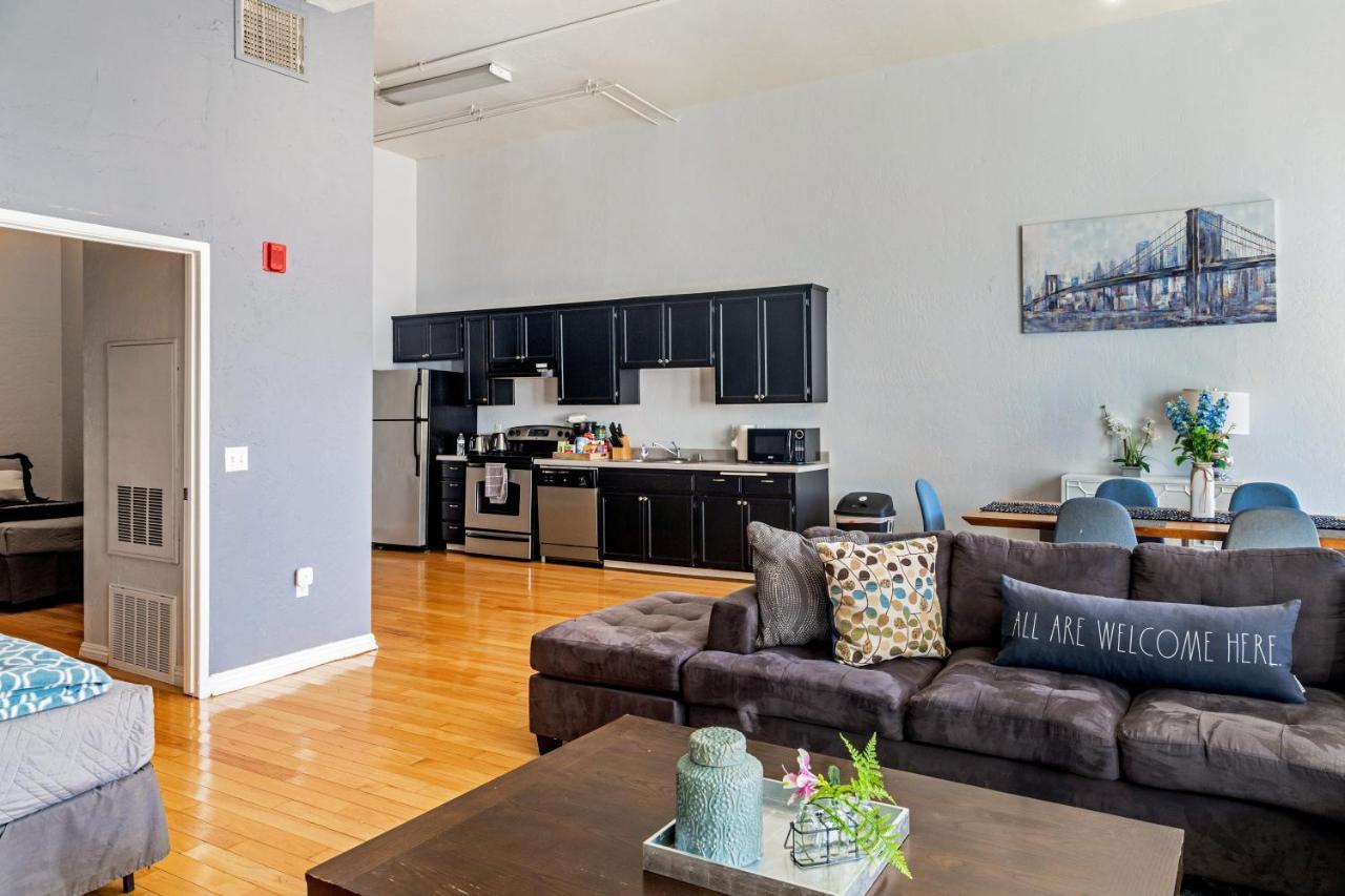 Greely Gaslamp - Loft W Parking & 4 Beds #201 * San Diego