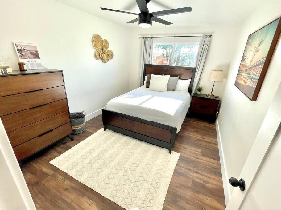 Modern With View And Large Private Backyard Holiday home *