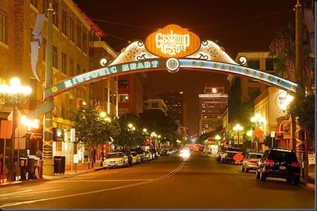 28 Night Minimum In The Gaslamp Quarter By Petco Park, Pool, Jacuzzi, Dogs Ok * San Diego