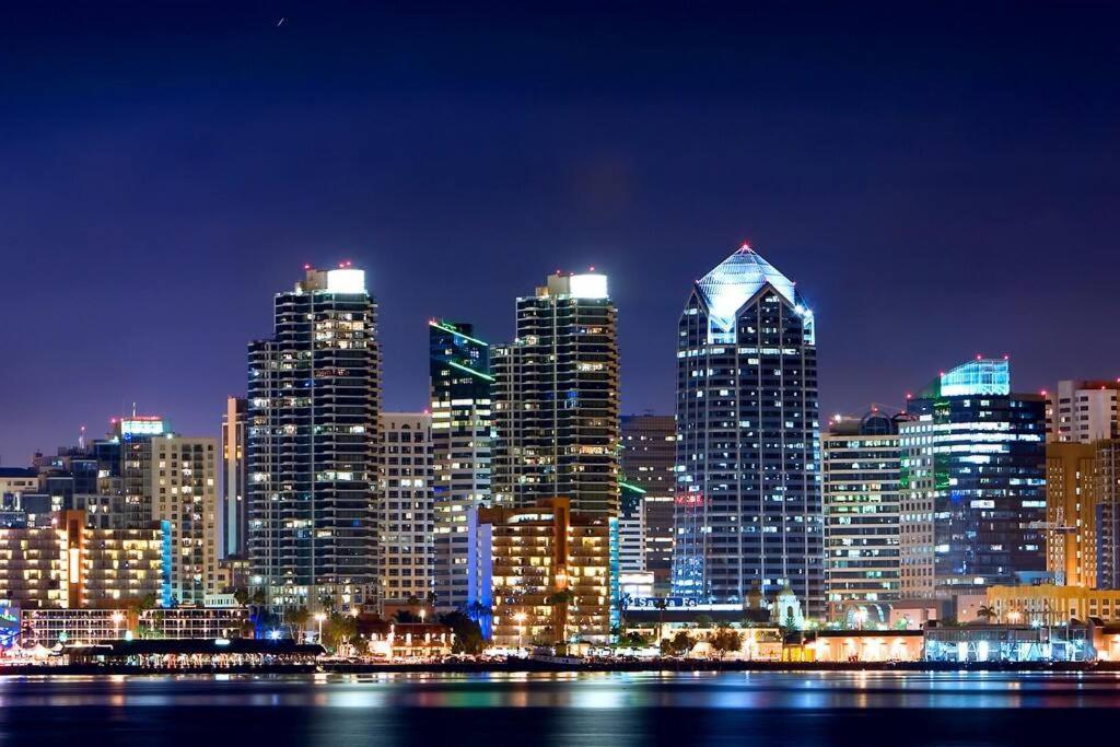 28 Night Minimum In The Gaslamp Quarter By Petco Park, Pool, Jacuzzi, Dogs Ok