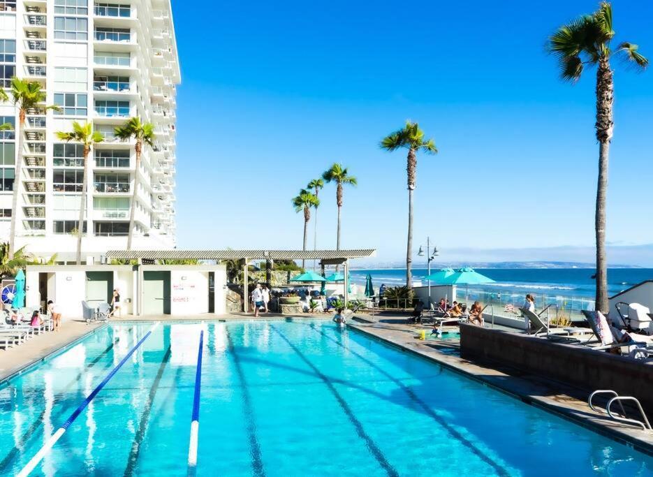 Luxury Beach-front High-rise * San Diego