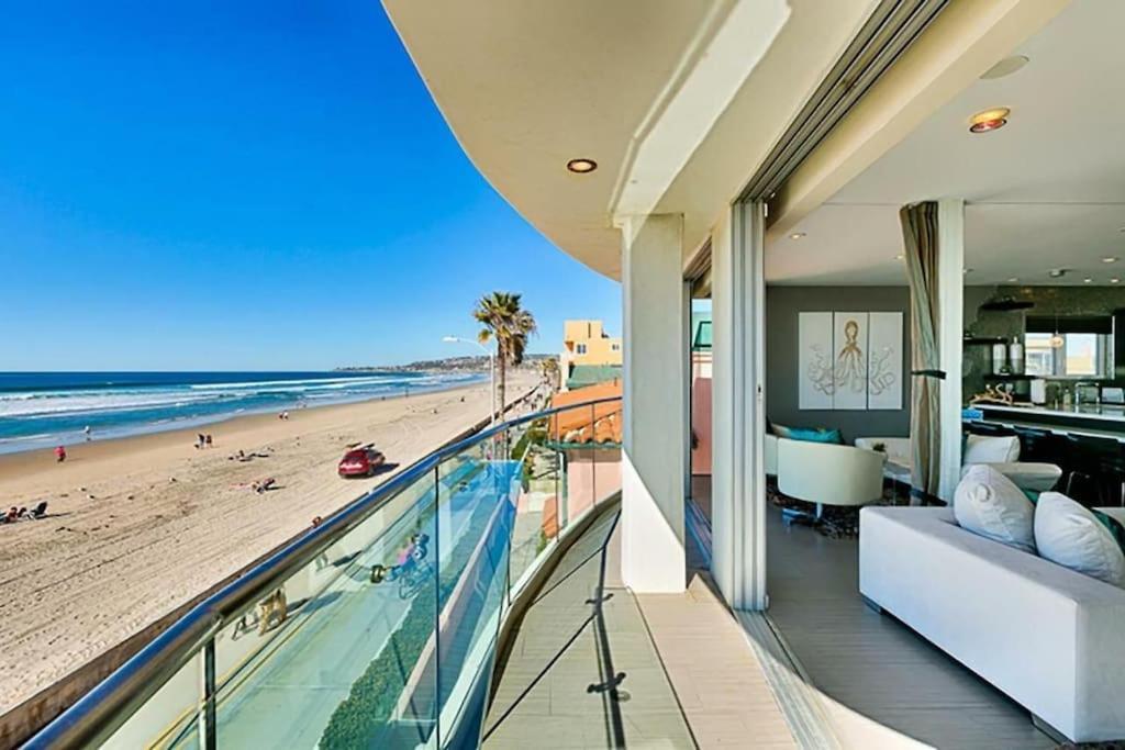 Crown Jewel In Mission At Ocean Front Walk