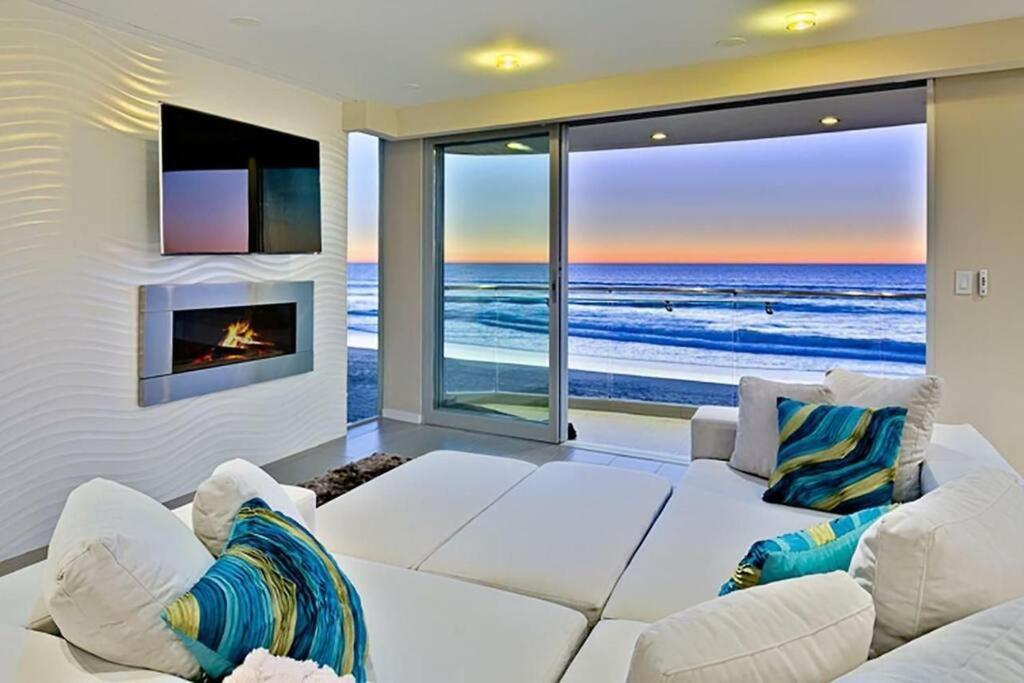Crown Jewel In Mission At Ocean Front Walk * San Diego
