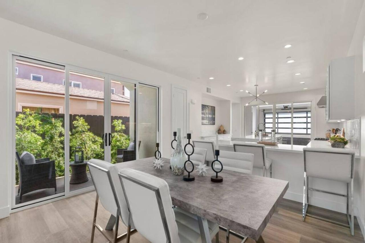 Modern, Spacious, W Rooftop View Holiday home