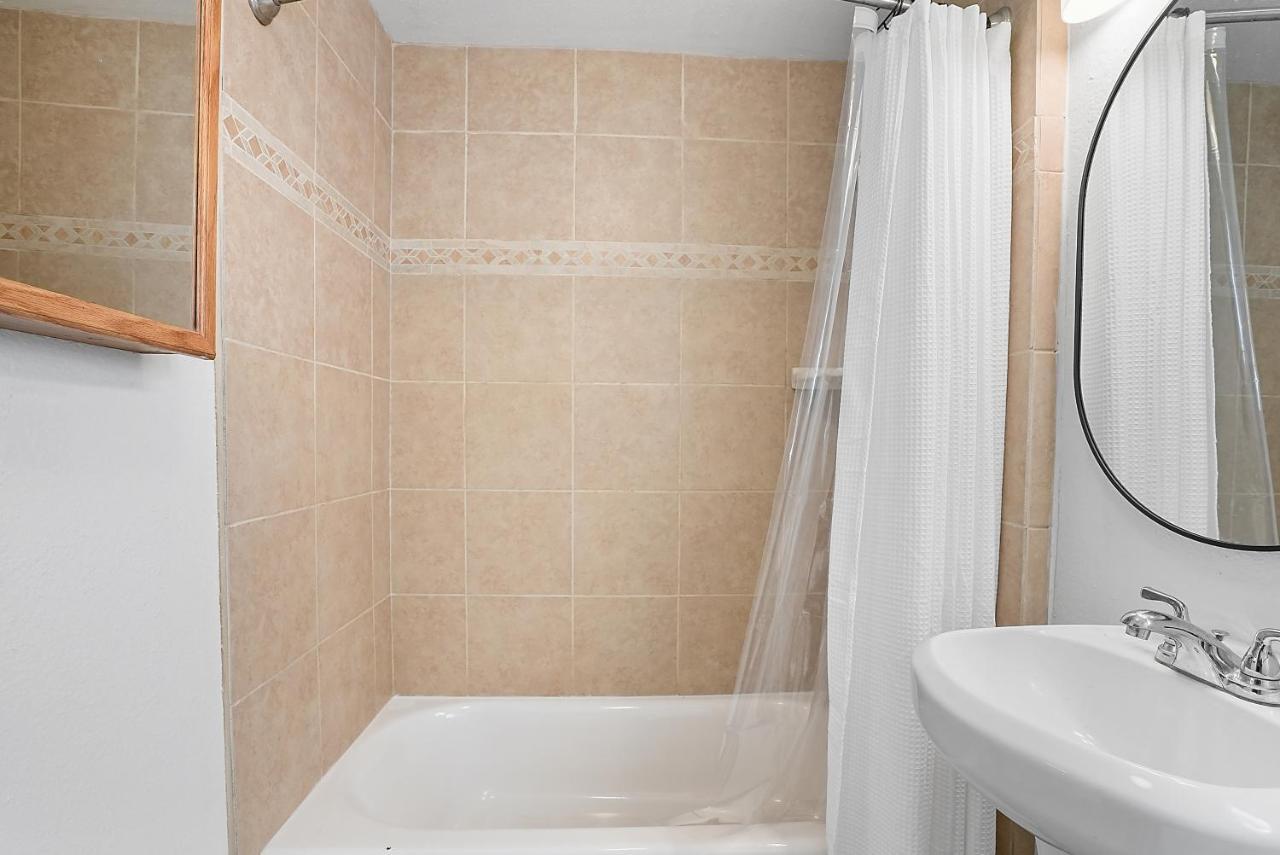 Apartment Mission Bay - Steps To Sand, Dining, Ac, Parking & Shops! *