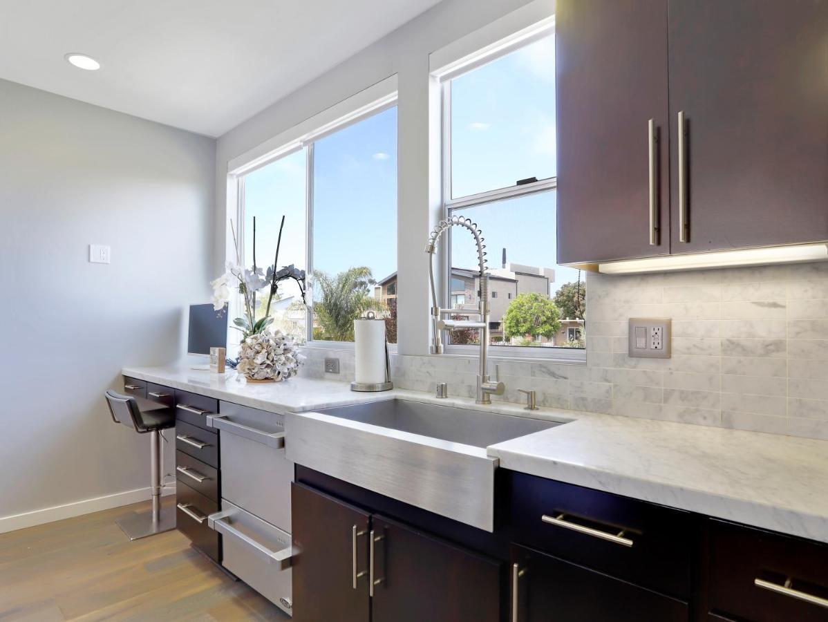 Haines Luxury Dream - Bay Views, Rooftop, Fire Pit & Ac