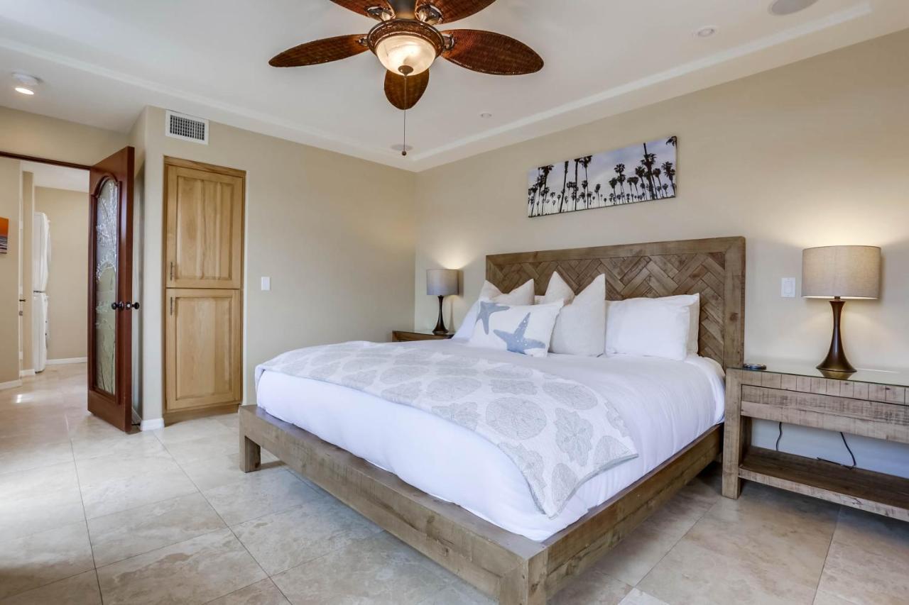 Holiday home Stunning Ocean View W Rooftop Terrace, Firepit, Fast Wifi, Ac & Parking!