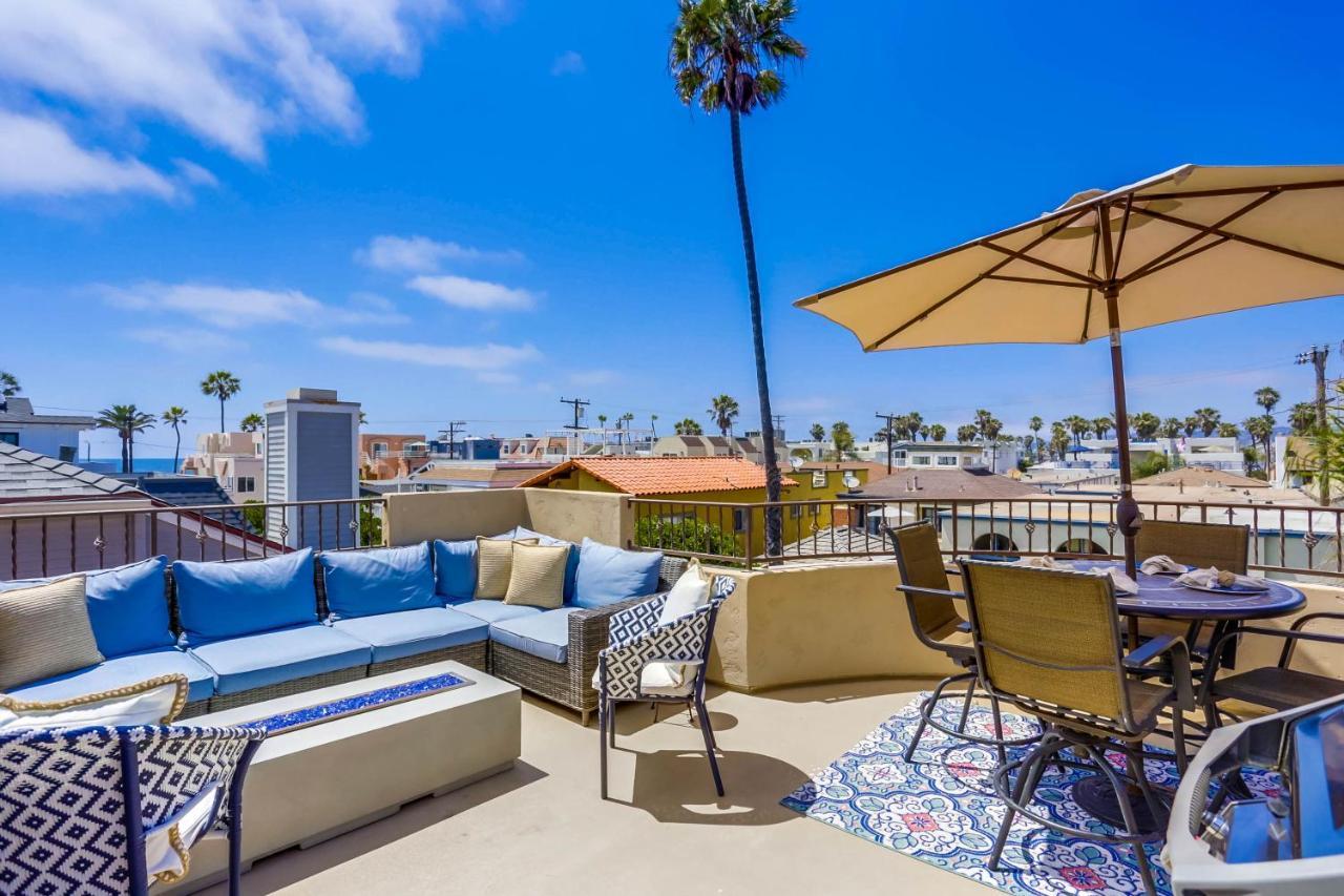 Stunning Ocean View W Rooftop Terrace, Firepit, Fast Wifi, Ac & Parking! Holiday home *