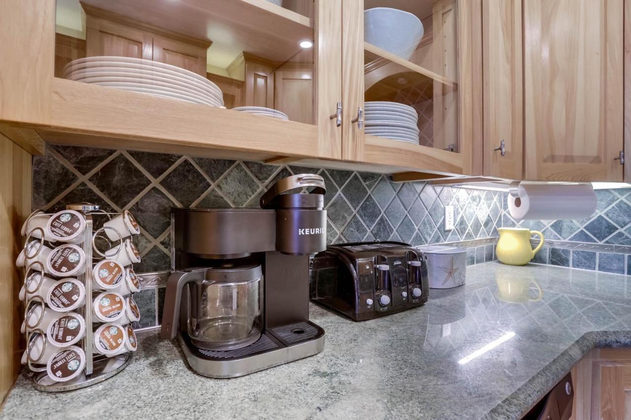 Stunning Ocean View W Rooftop Terrace, Firepit, Fast Wifi, Ac & Parking! Holiday home San Diego