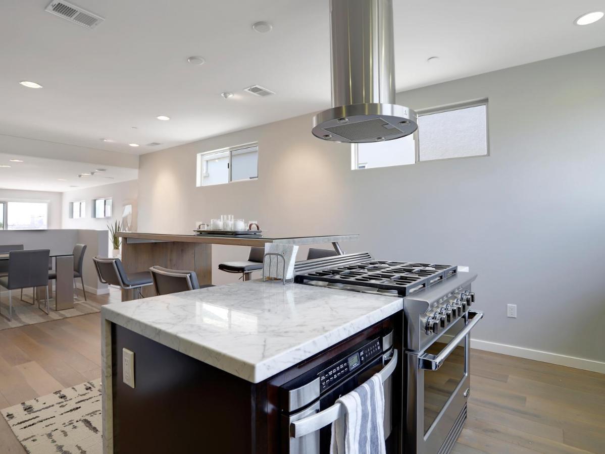 Haines Luxury Dream - Bay Views, Rooftop, Fire Pit & Ac Holiday home *