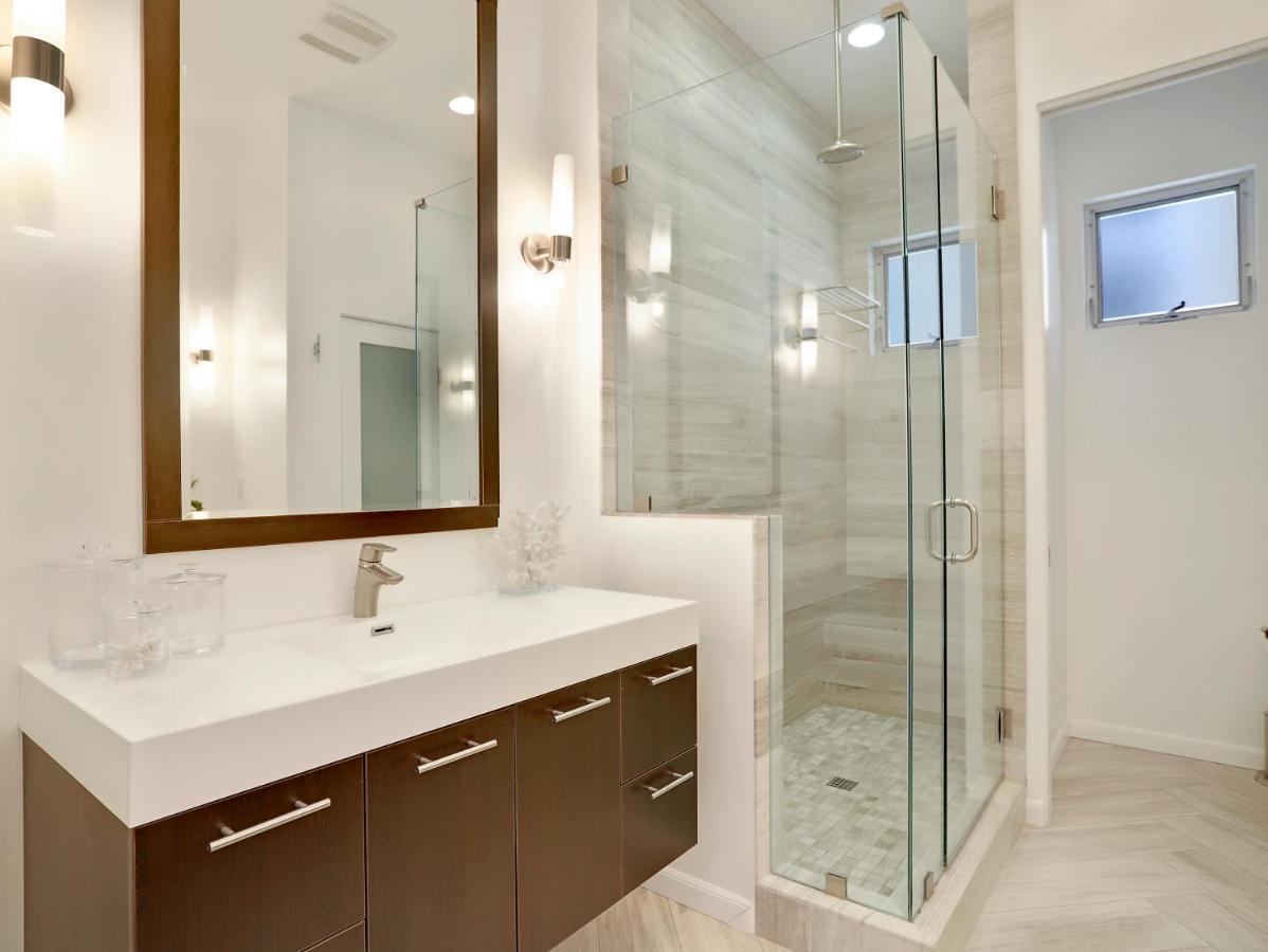Haines Luxury Dream - Bay Views, Rooftop, Fire Pit & Ac Holiday home