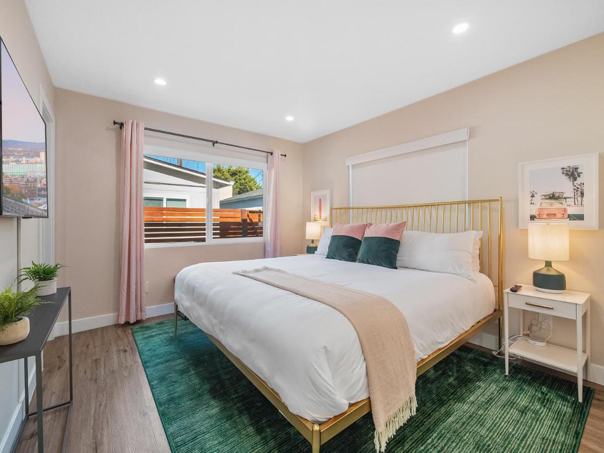 Classic - Parking, Private Patio & Pet Friendly!