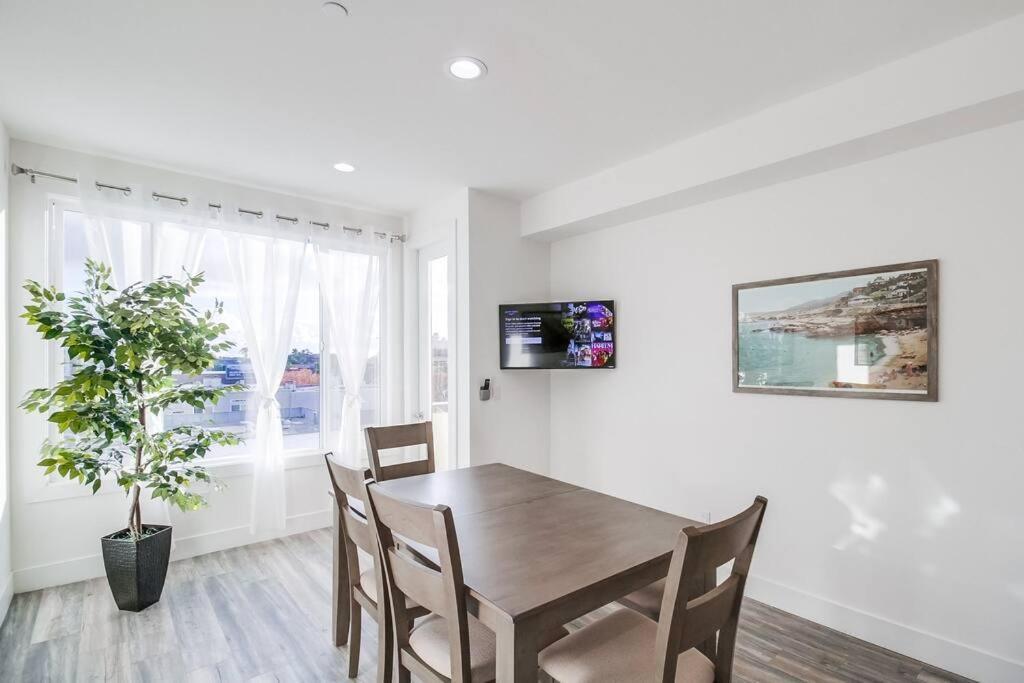 Park Blvd Paradise 303 King Bed With A Private Apartment *