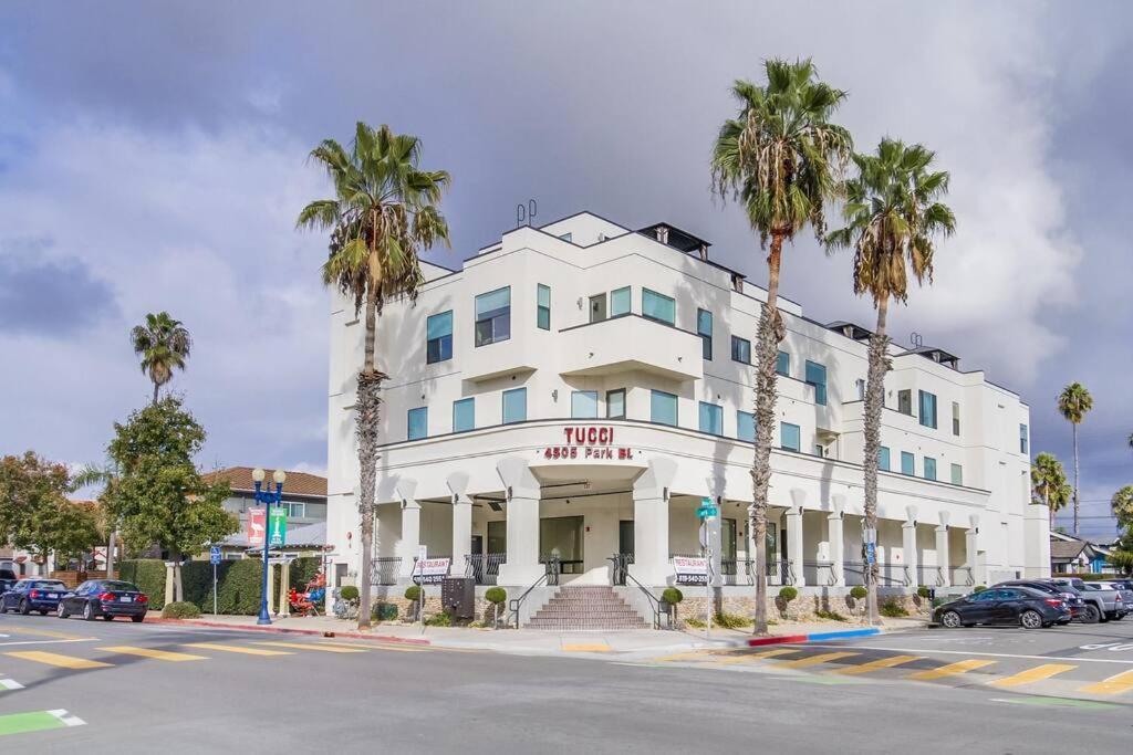 Apartment Park Blvd Paradise 303 King Bed With A Private *