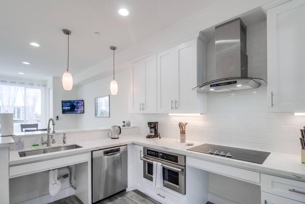 Park Blvd Paradise 303 King Bed With A Private * San Diego