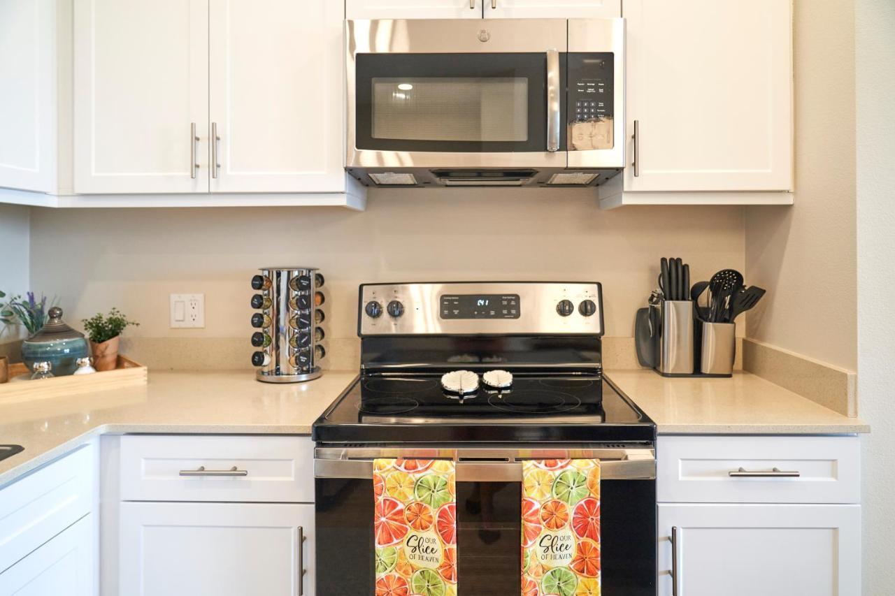 Luxury 2bd 2ba, Brand New/pets/close To Everything/boho+cozy Vibes Apartment *