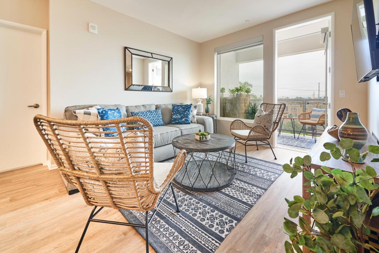 Apartment Luxury 2bd 2ba, Brand New/pets/close To Everything/boho+cozy Vibes *