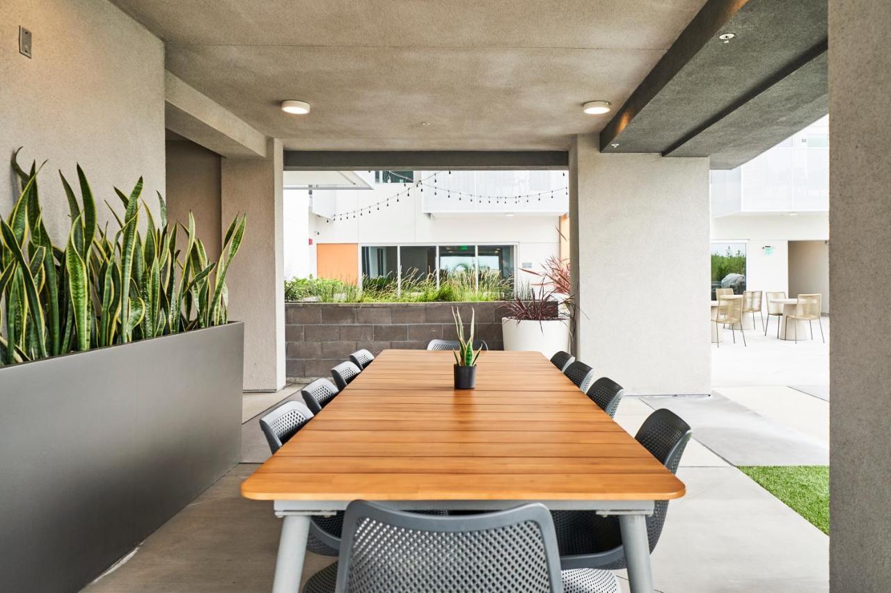 Luxury 2bd 2ba, Brand New/pets/close To Everything/boho+cozy Vibes Apartment