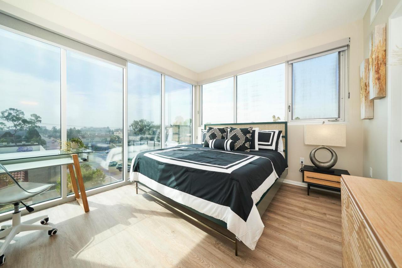 New Organic Modern Luxury 1bd/1ba- Close To Everything! Apartment *