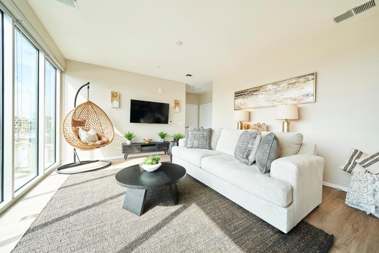 New Organic Modern Luxury 1bd/1ba- Close To Everything! *