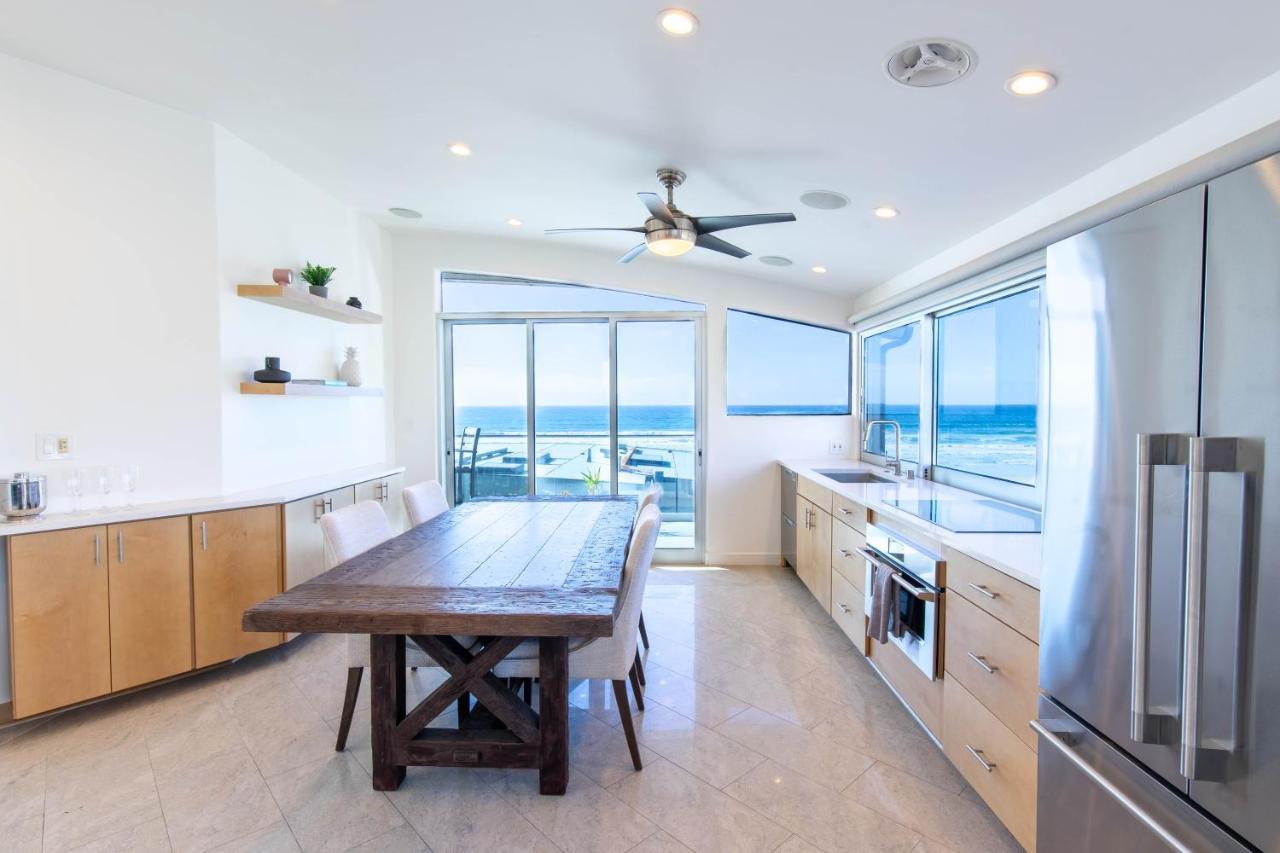 Ocean View, Two-level With Stunning View, Decks, Fast Wifi & Fireplace * San Diego
