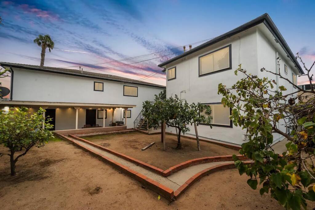 Casa Flora -2br- Free Parking In Little Italy! Apartment *