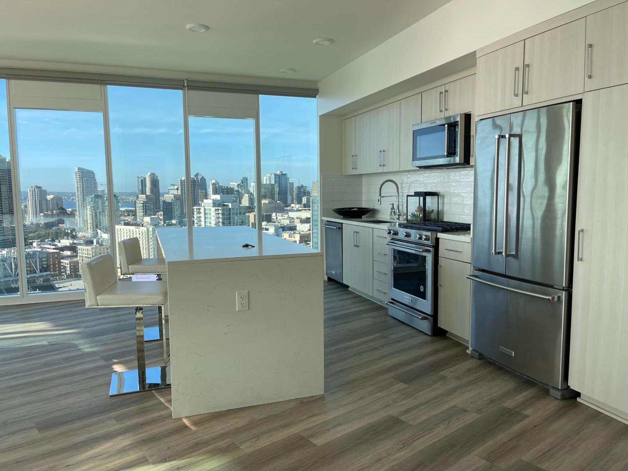 Apartment Massive Penthouse Overlooking All Of San Diego