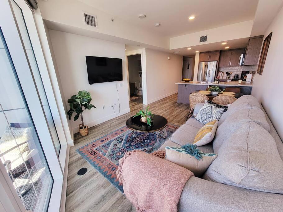 Stunning 1bed Downtown 1 Min To Petco Park Convention Center * San Diego