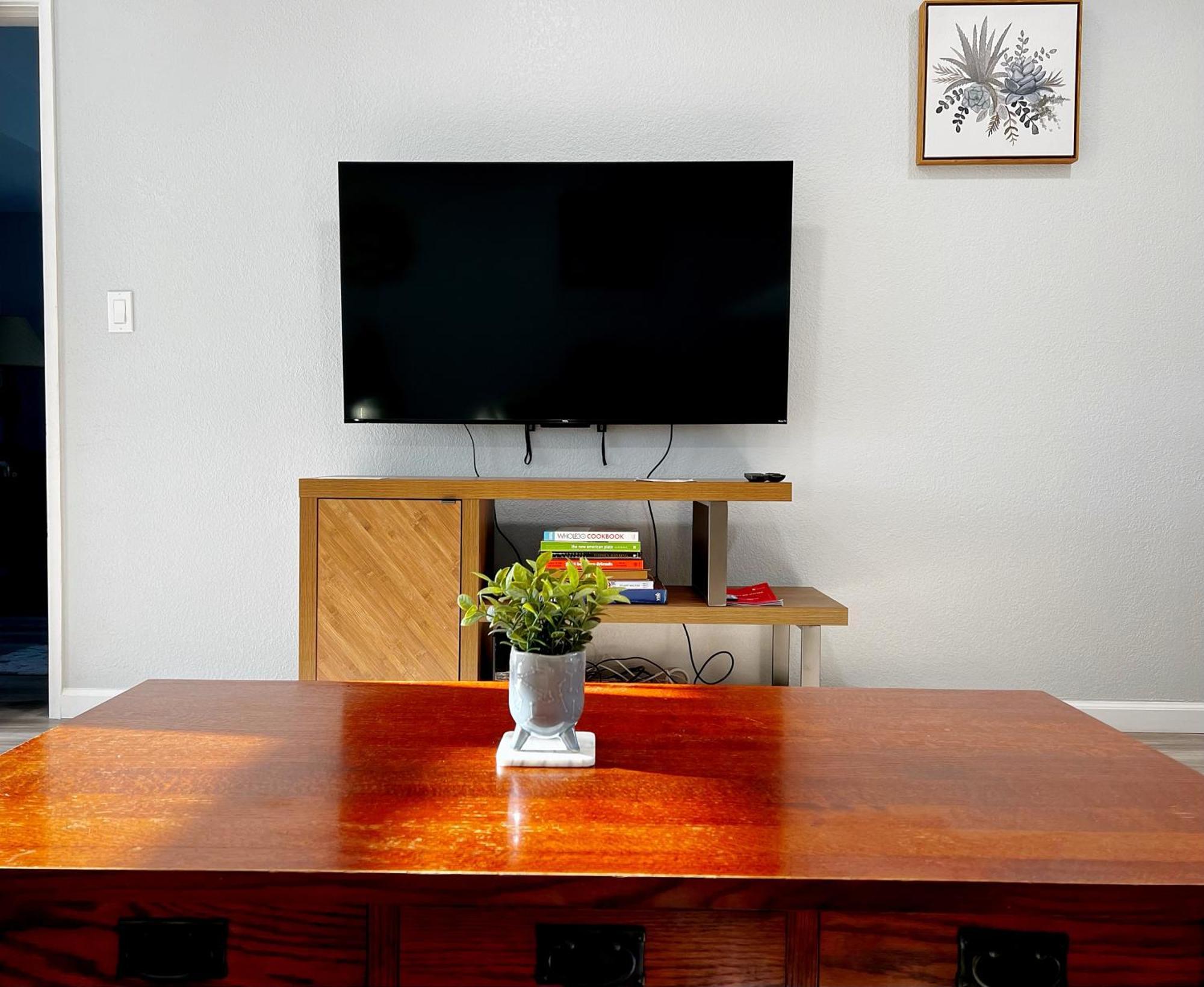 Seaworld Retreat: 4br House/jacuzzi/bbq *