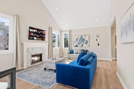 Champagne Taste Luxury In Hillcrest Holiday home San Diego