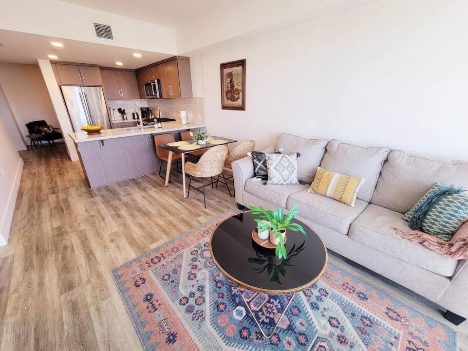 Stunning 1bed Downtown 1 Min To Petco Park Convention Center *