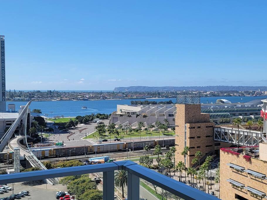 Stunning 1bed Downtown 1 Min To Petco Park Convention Center Apartment