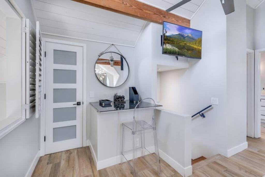 Sea House At Sea Shore - 4 Bedroom 3 Bath - 14 Ppl Holiday home San Diego