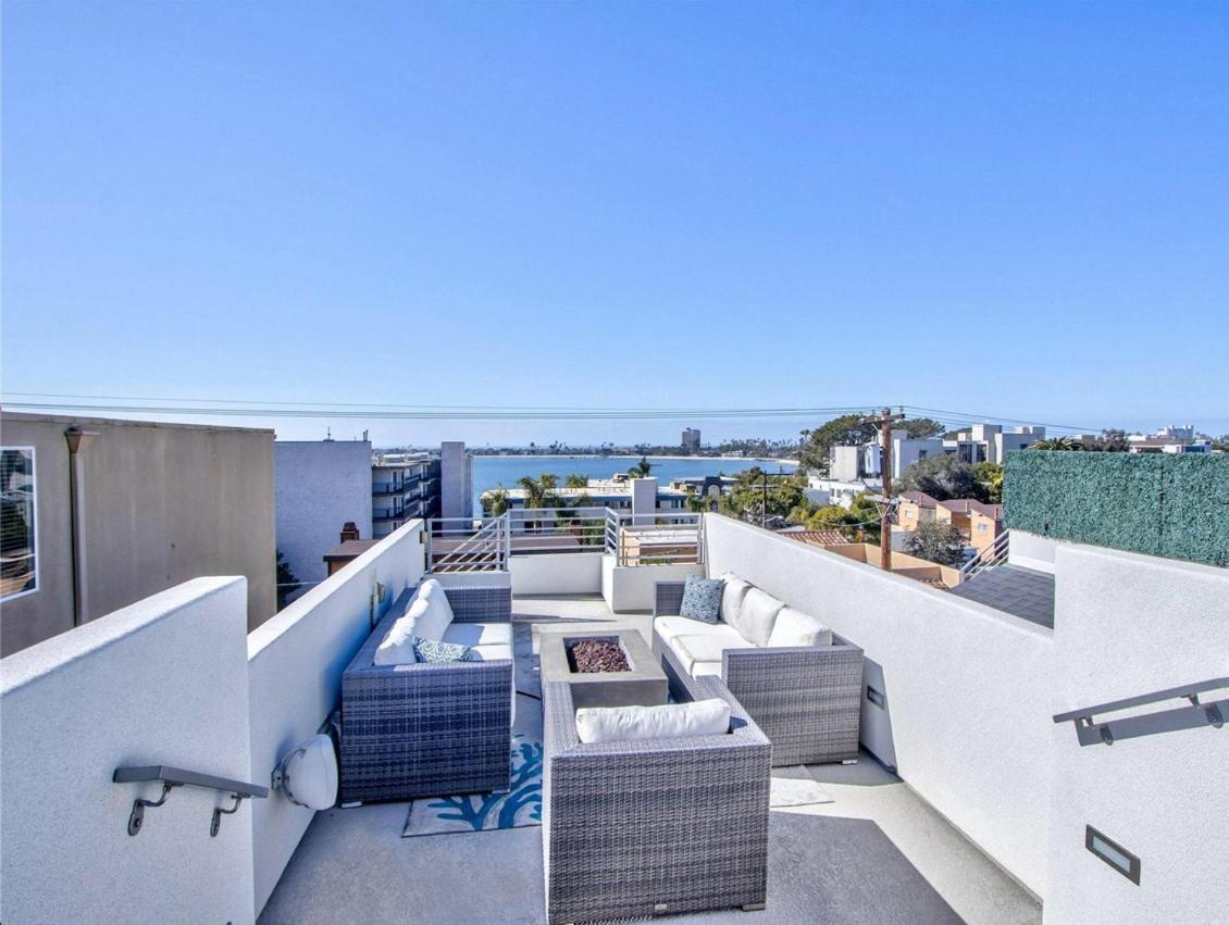 Haines Luxury Dream - Bay Views, Rooftop, Fire Pit & Ac Holiday home *