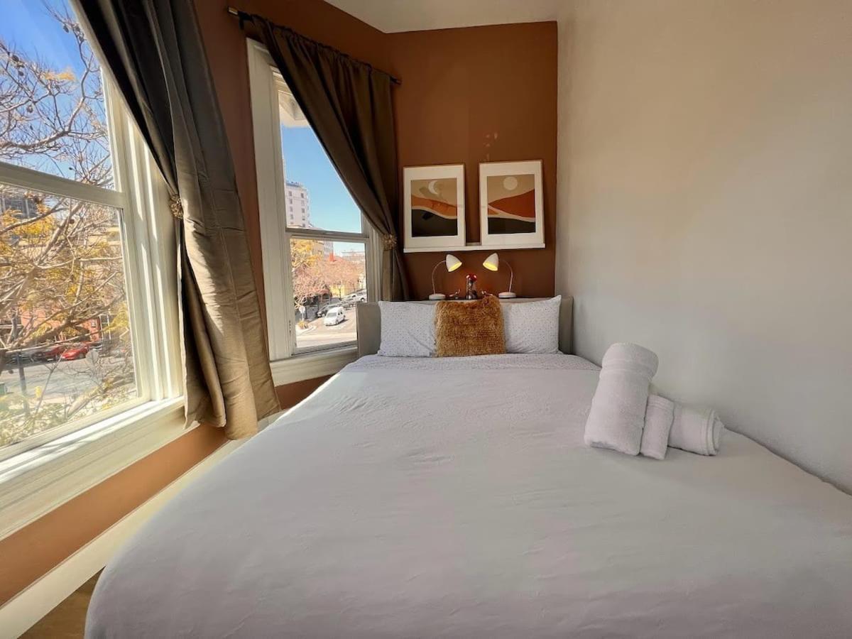 Somerset Hotel *
